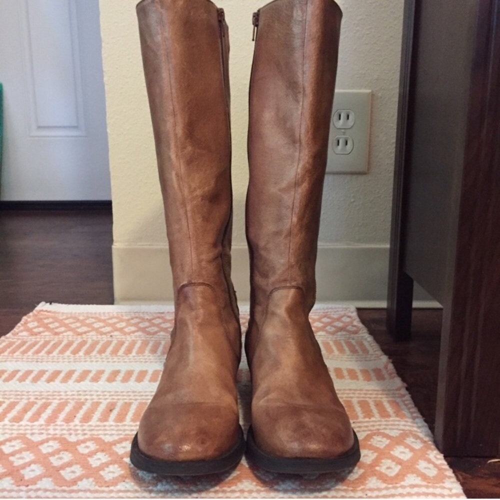 [RESERVED] Steve Madden Abbyy Boots